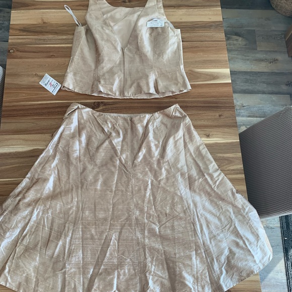 🚫SOLD🚫Watters & Watters Gold 2 piece Dress sz 18 - Picture 2 of 8